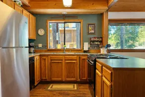 River | Hot Tub | Firepit & BBQ | Dogs | Deck - Image 5