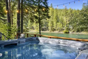 River | Hot Tub | Firepit & BBQ | Dogs | Deck - Image 2