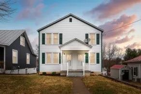 The Nest: Cozy Staunton Apartment + Walk Downtown - Image 2