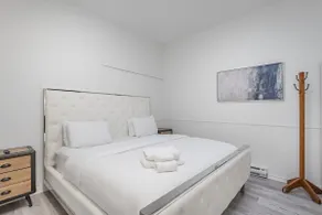 Downtown| Spacious 5 Beds |5 min Bell Centre - Image 2