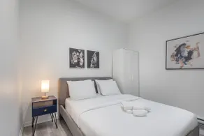 Downtown| Spacious 5 Beds |5 min Bell Centre - Image 4