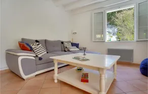 3 Bedroom Awesome Home In Saint-Georges-D'oléron - Image 3