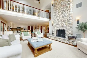 Enchanting Retreat with Tennis, Golf & Firepit - Image 3