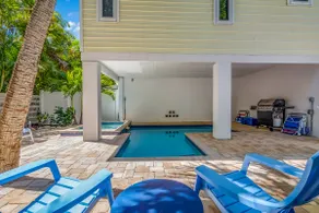Beauty & The Beach: 1.5 Blocks to Beach! Pool & Spa by Anna Maria Life Vacation Rentals - Image 5