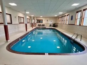 Studio | pool, hot tub & game room | near Loon - Image 2