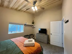 New build! Denali cabin. 2 bed - Image 5