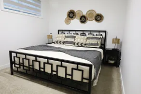 King Bed Disney Long Stays Garage Airport - Image 3