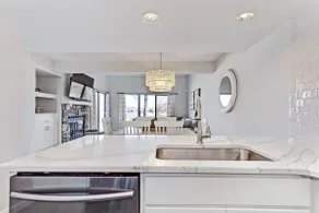 Gorgeous, Completely Remodeled, Waterfront Condo on Aspen Lake! - Image 5