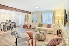 Super Walkable! Historic Home in Dtwn Long Beach - Image 2
