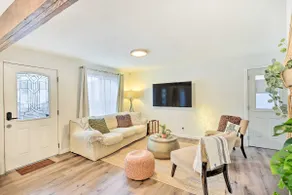 Super Walkable! Historic Home in Dtwn Long Beach - Image 4