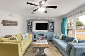 Ocean 5-Bed Oasis: Pickleball, Arcade and Grill - Image 4
