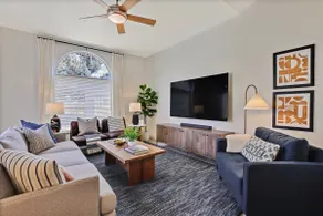 Stylish 3BR2BA Home near Park - Image 2