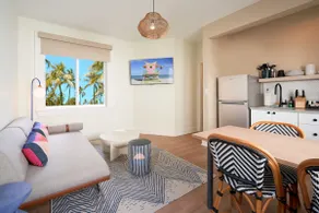 The Presidential Suite - Image 3