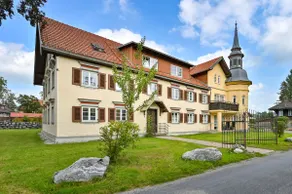 Old Hunting Lodge Vacation Rental Sophia - Image 2