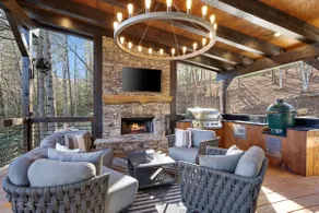 Top 10 VRBO in U.S. Riverfront, Hot Tub, Sleeps 12, As seen on TV! - Image 3