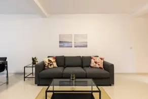 Beautiful Modern Central 2BR Apt - Image 3