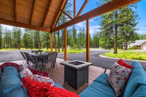Cozy Cabin+Hot Tub+Huge Game Room & Early Check In & Late Checkout - Image 3