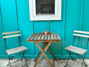 Charming Studio •| Sweet Stay | Near Airport - Image 3