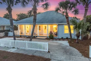 Luxe Home 4 Min Walk to Crystal Beach Pool - Image 3