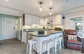 Riverfront Cottage - Steam Room & Pet Friendly! - Image 3