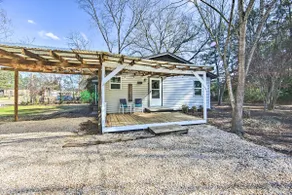 Longview Vacation Rental Home: 4 Mi to Dtwn - Image 3