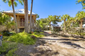 Cedar Hill Depot: Historic charmer 3 blocks from the Gulf - Image 2