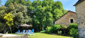Vacation home with pool - Image 3