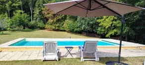 Vacation home with pool - Image 4