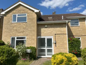 Spacious Detached|Home|4BR|WifiFreeParking|10%OFF - Image 3