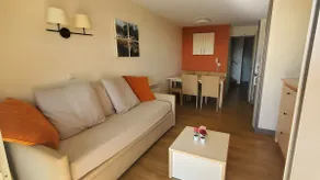 Comfortable nest with pool and sea view - Image 4