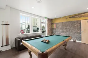 Luxury Exposed Brick Apt | Walk 2 Everything Spo! - Image 5
