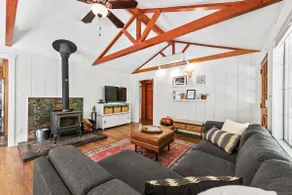 Caz-A-Verde - Creek Access, Hot Tub, Dog Friendly - Image 2