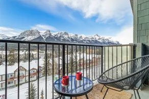 Panoramic Mountain Views | 2 Hot Tubs | Steam Room - Image 4