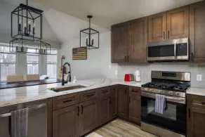 Near Tesla, COTA and Airport. Gourmet Kitchen with Large Dining Table, BBQ, outdoor seating - Image 2