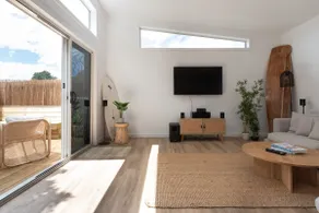Home sweet home with secure parking - Image 2