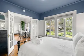 The Adaline 1 Luxury Hyde Park Apt Near Bayshore - Image 2