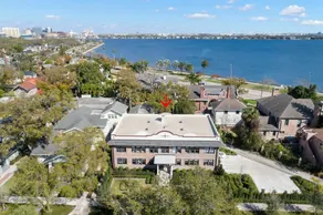 The Adaline 1 Luxury Hyde Park Apt Near Bayshore - Image 4