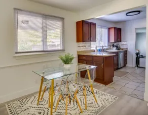 15 minutes to the beach bungalow - Image 2