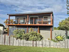 Lano Beach House - Image 5