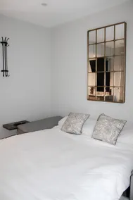 Courtyard Apartment with private bathroom - Image 4