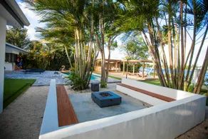 Stunning Lakefront Villa |Deck·Pool·Kayak·PaddleBs - Image 5