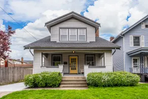 Fantabulous 2BR Oakley home! One block to popular Oakley square! - Image 3
