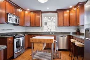GreenLeaf | Close to UVA and Downtown, Sleeps 7 with Yard! - Image 4