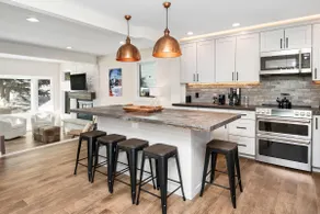 Luxury Duplex | Private Hot Tub | A/C - Image 4