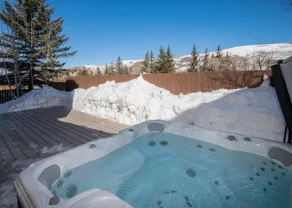 Luxury Duplex | Private Hot Tub | A/C - Image 2