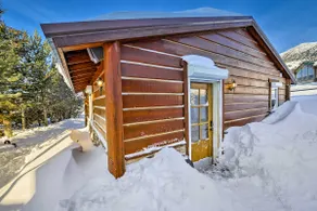 Cozy Island Park Cabin, 20 Mi to Yellowstone! - Image 4