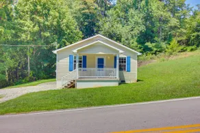 Walk to Main St: Inviting Byrdstown Home w/ Yard! - Image 2