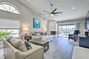 Private Dock & Saltwater Pool: Apollo Beach House - Image 4