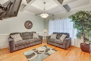 High Point Home ~ 1 Mi to Oak Hollow Lake! - Image 4