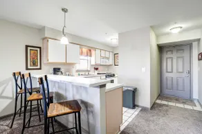 Beautiful Branson Condo w/ Golf + Pool Access! - Image 2